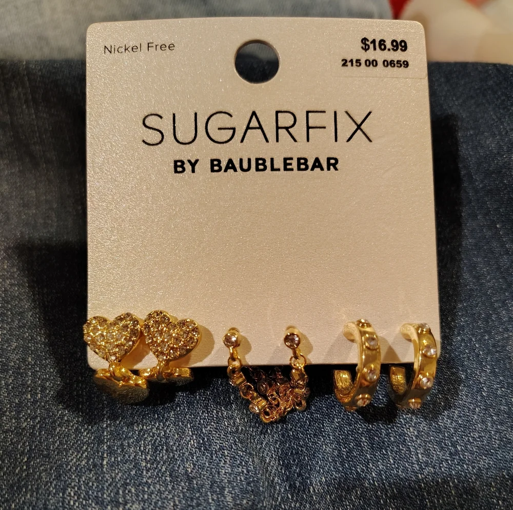 NWT SUGARFIX by BaubleBar Gold Earring Set – Sparkling Hearts & Huggies - Picture 2 of 5